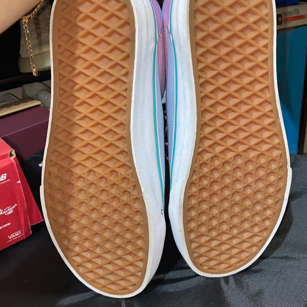 Vans - Picture 4 of 4